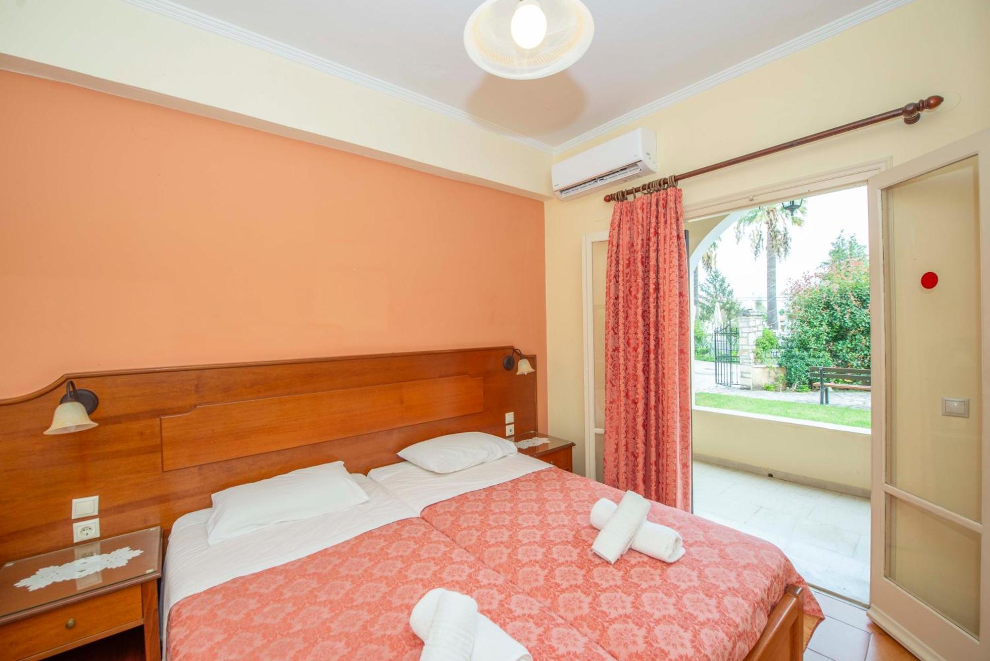 Fiona Corfu Aparthotel *