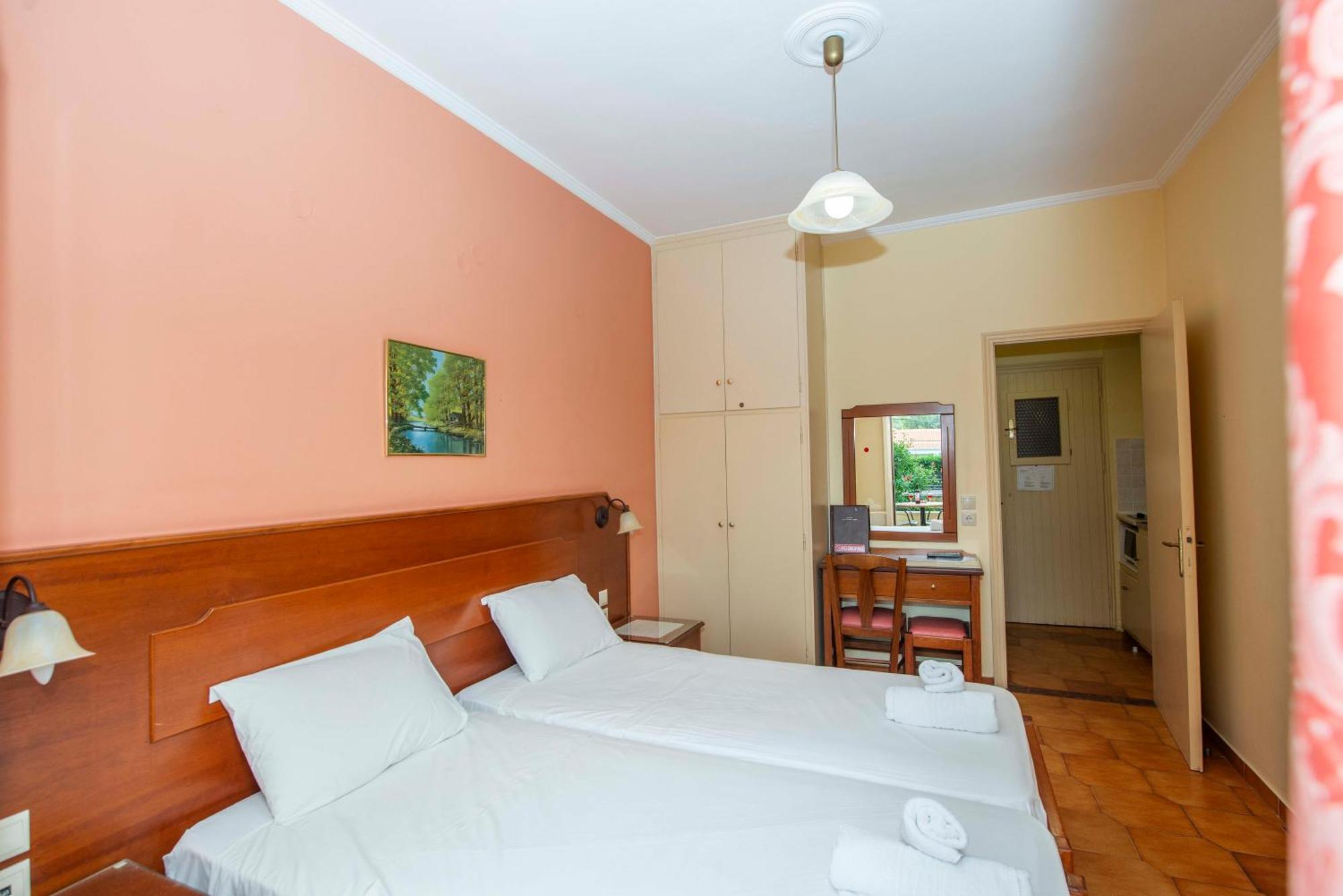 Aparthotel Fiona Corfu Roda (Corfu)